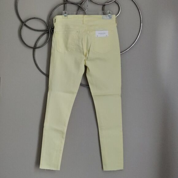 🤩HOST PICK 🤩NWT $188 AG Legging Super Skinny Ankle Butter Yellow jeans - Picture 4 of 10